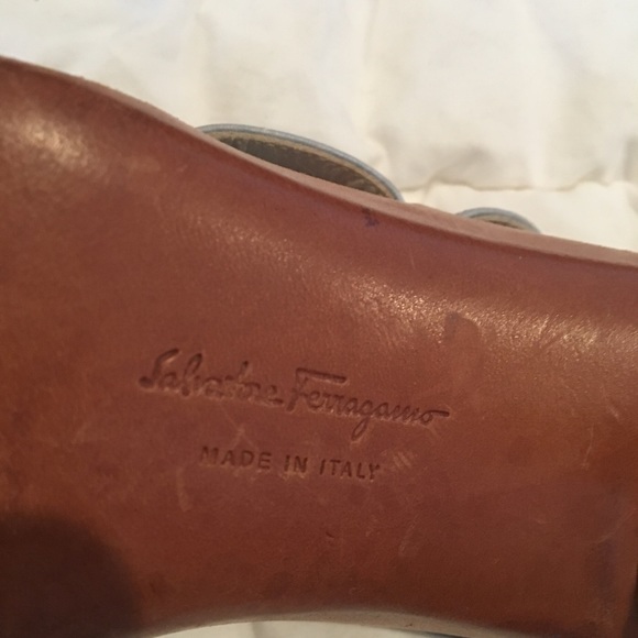 Authentic Salvatore Ferragamo - Picture 6 of 6